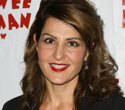 12 famosos enfrentados a su tiroides - Nia Vardalos lucha contra sus hormonas